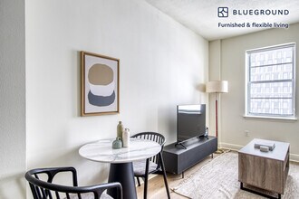 150 SE 3rd Ave in Miami, FL - Building Photo - Building Photo