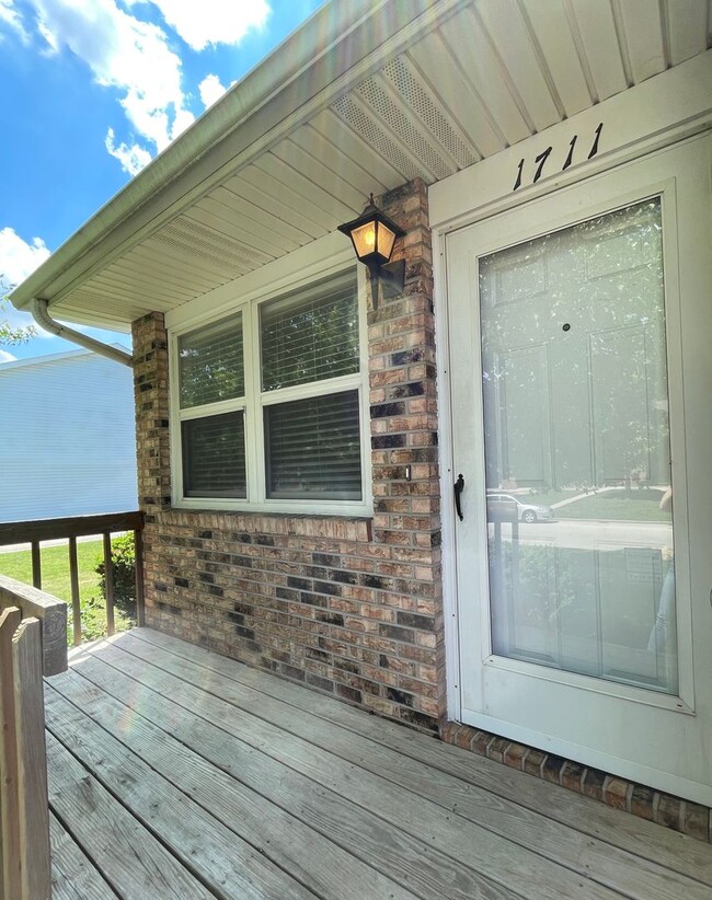 1711 Rockingham Dr in Normal, IL - Foto de edificio - Building Photo