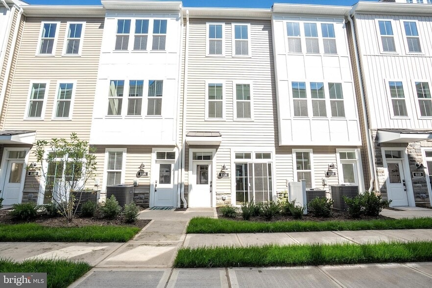 8104 Donatello Dr, Unit 1201 in Princeton, NJ - Building Photo