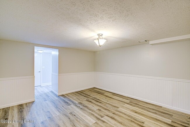 1500 Dellwood Dr in Louisville, KY - Building Photo - Building Photo