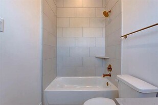 7120 Gary St in Houston, TX - Building Photo