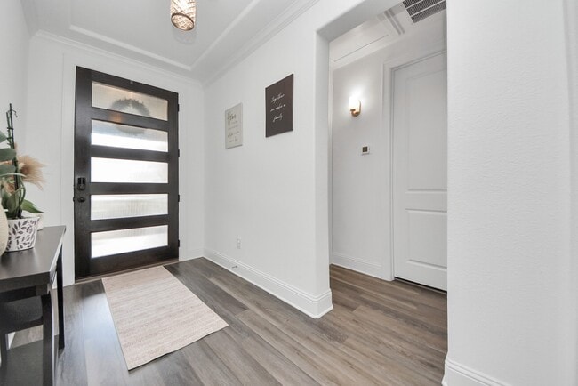 property at 10018 Knollwood Ln