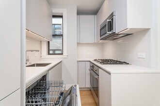 8 Elko St, Unit 7 in Boston, MA - Foto de edificio - Building Photo