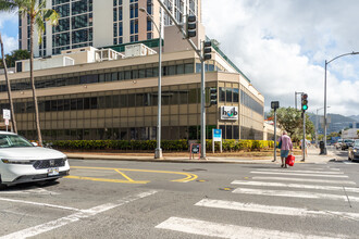 Kamakee Vista in Honolulu, HI - Building Photo - Building Photo