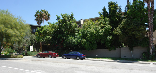 Raymondale Apartments in South Pasadena, CA - Foto de edificio - Building Photo