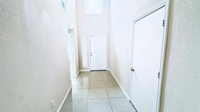 6439 Hardwood Dale Way Dr in Humble, TX - Foto de edificio - Building Photo