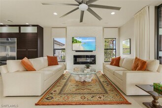 11695 Royal Tee Cir in Cape Coral, FL - Building Photo - Building Photo