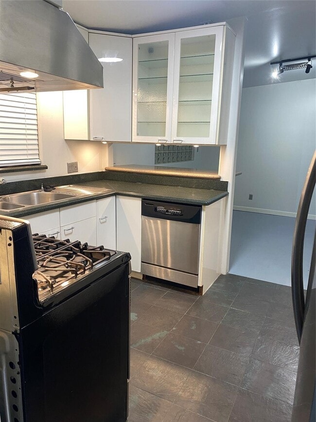property at 7723 Fondren Rd