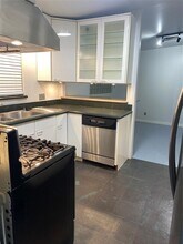 7723 Fondren Rd in Houston, TX - Building Photo - Building Photo