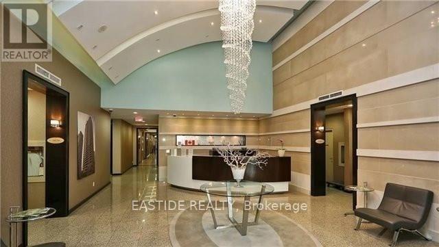 property at 23 Hollywood Ave