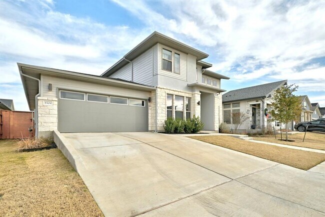 8509 Silverthorne St in Austin, TX - Building Photo - Building Photo
