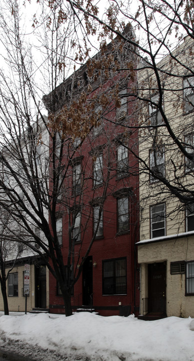 137 Brunswick St in Jersey City, NJ - Building Photo