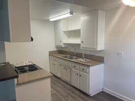 New Yorker in Downey, CA - Building Photo