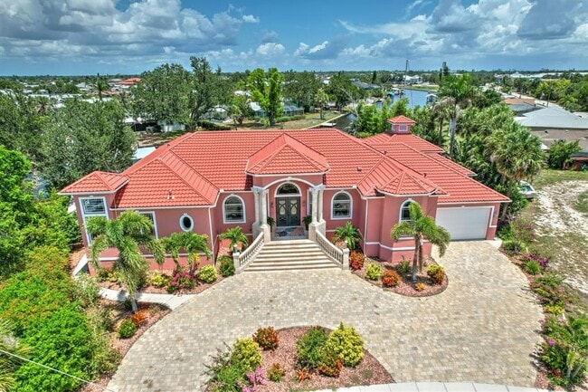 property at 4409 Crews Ct