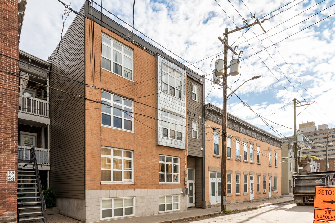 411 De Mazenod Rue in Québec, QC - Building Photo