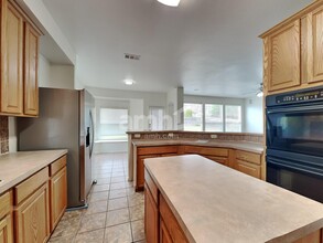 4724 Ocean Dr in Fort Worth, TX - Foto de edificio - Building Photo