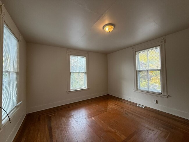 5770 26th Ave NE in Seattle, WA - Foto de edificio - Building Photo