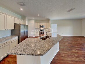 8146 Golden Bamboo Dr in Jacksonville, FL - Building Photo - Building Photo
