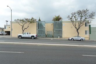 4737 Artesia Blvd. in Lawndale, CA - Building Photo - Building Photo