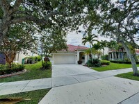 4275 Laurel Ridge Cir in Weston, FL - Building Photo - Building Photo