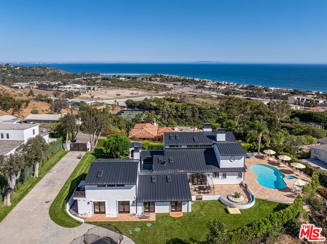 property at 3453 Coast View Dr