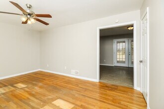 4516 Dodson Dr in Douglasville, GA - Building Photo - Building Photo