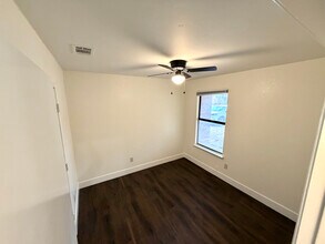 800 Nicole Dr in Burleson, TX - Building Photo - Building Photo