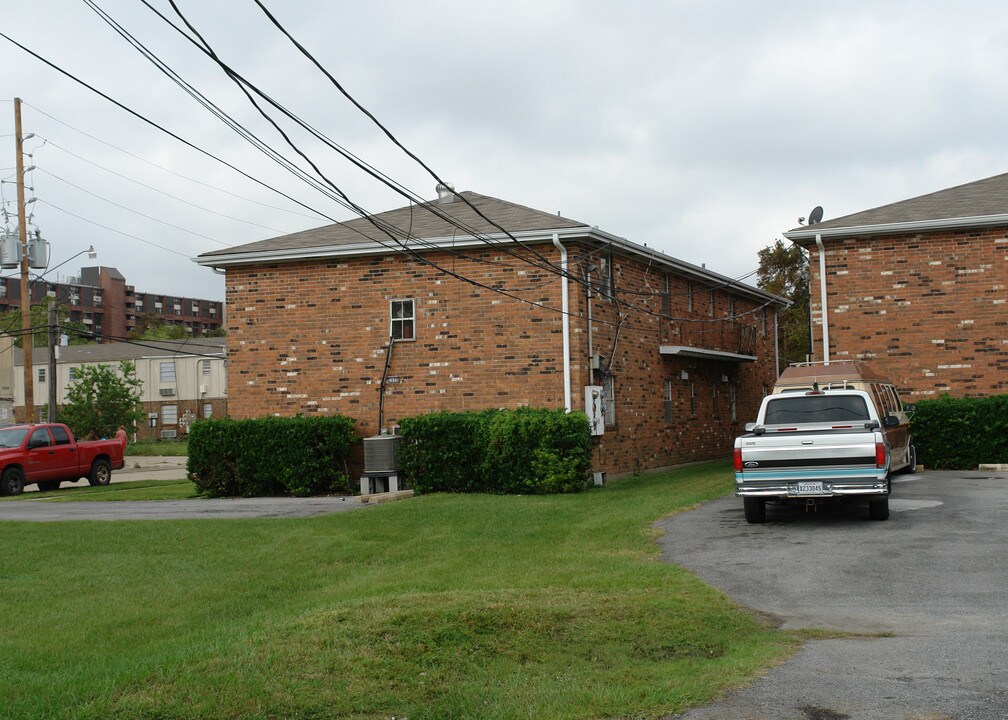 2600 Harvard Ave in Metairie, LA - Foto de edificio