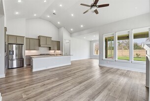 3431 Mckinney Ridge Dr in Houston, TX - Building Photo