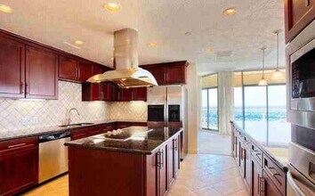 1701 Hermann Dr in Houston, TX - Building Photo - Building Photo