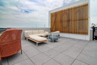 701 Richmond Ave. in Houston, TX - Building Photo - Building Photo