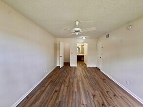 9815 Pineapple Tree Dr in Boynton Beach, FL - Building Photo - Building Photo