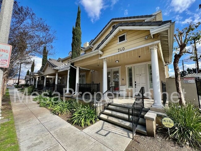 740 S Azusa Ave in Azusa, CA - Building Photo - Building Photo