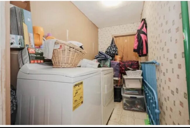 15 Pleasant St in Farmington, NH - Foto de edificio - Building Photo