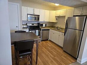 7871 Thornfield Ln in Columbus, OH - Building Photo - Building Photo