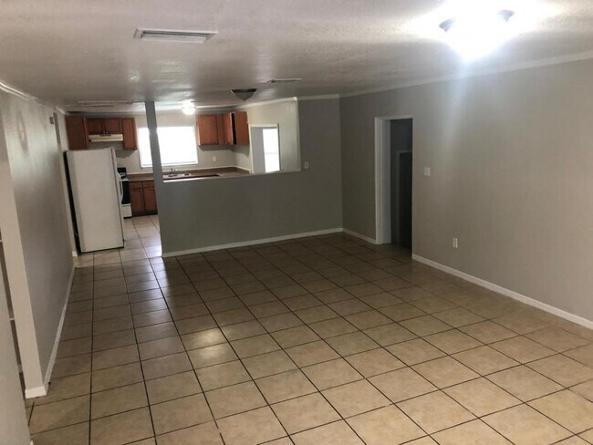 3624 E Osborne Ave in Tampa, FL - Building Photo - Building Photo