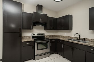 Rebeca Apartments in Brownsville, TX - Foto de edificio - Interior Photo