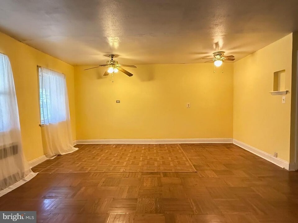 1163 Callowhill St in Phoenixville, PA - Building Photo