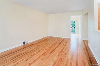 11809 Meteor Dr in Sterling Heights, MI - Building Photo - Building Photo