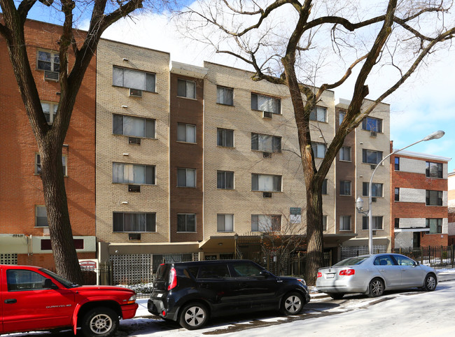 Kenmore Manor Apartments in Chicago, IL - Building Photo - Building Photo