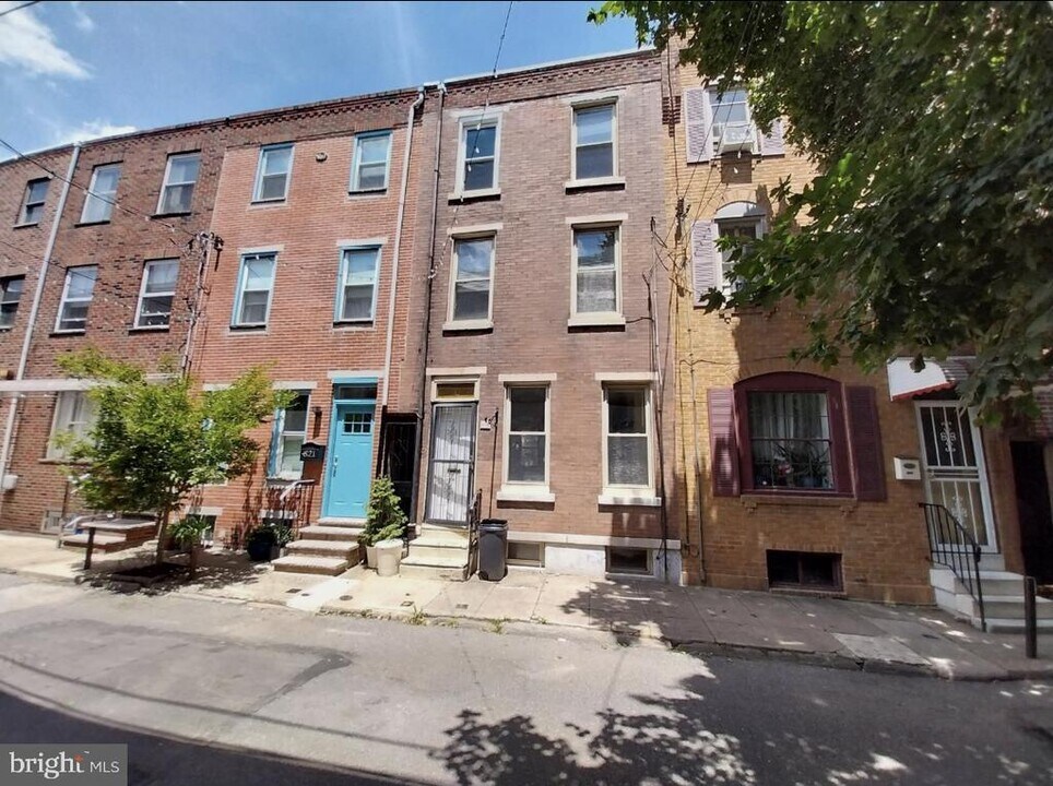 819 Kimball St in Philadelphia, PA - Building Photo
