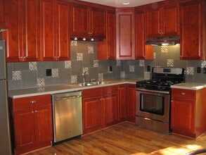 196 Bristol St, Unit Upstairs in Canandaigua, NY - Building Photo - Building Photo