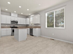730 Sarcinella Ct in Reno, NV - Foto de edificio - Building Photo