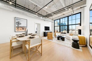 475 Kent Ave in Brooklyn, NY - Building Photo