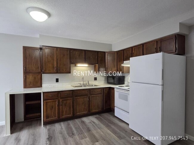 166 Water St in Randolph, ME - Foto de edificio - Building Photo