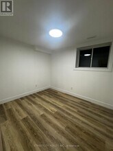 2618 Buroak Dr in London, ON - Building Photo - Building Photo