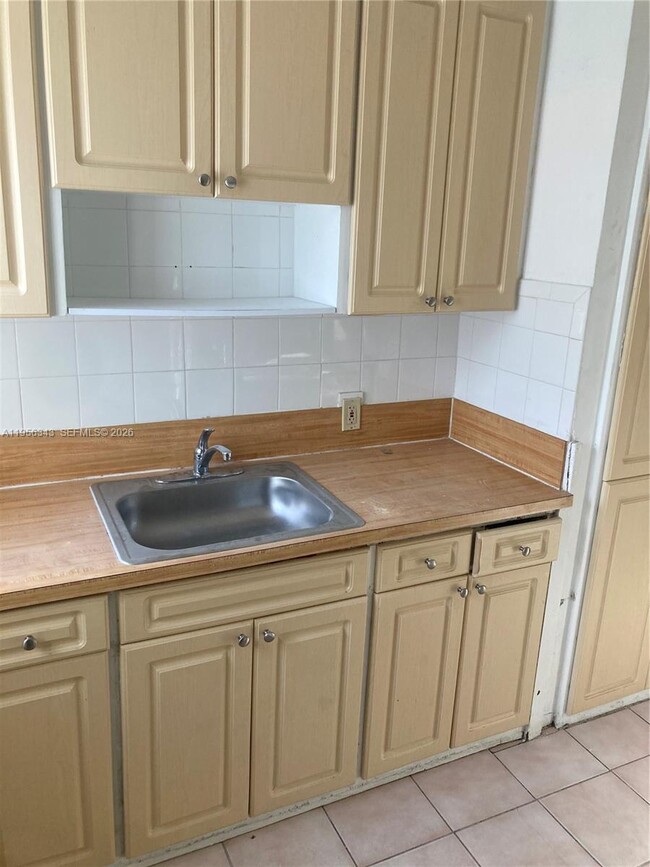 property at 3742 SW 29th St