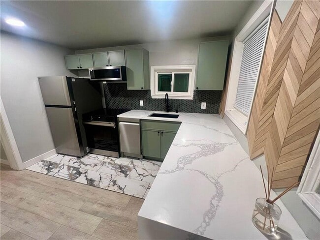 property at 926 Moreland Ave SE