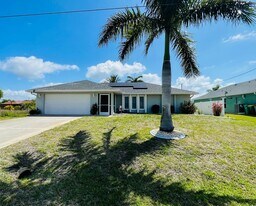9532 Galaxie Cir in Port Charlotte, FL - Building Photo