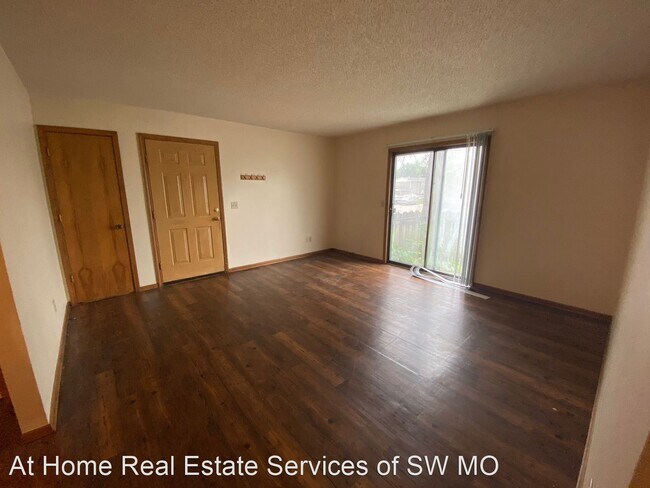 333 W Madison St in Springfield, MO - Building Photo - Building Photo